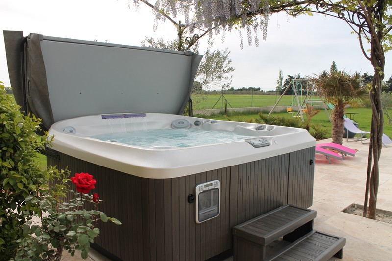 Гидромассажный спа бассейн Jacuzzi J-480